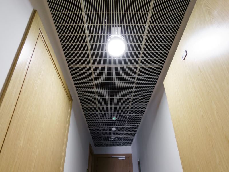 Warsaw University corridor ceiling grille 